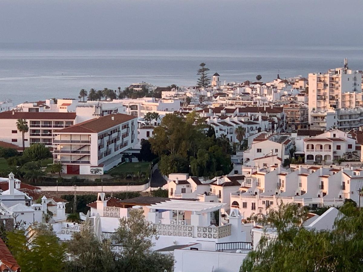 Playa Burriana, Tva Terasser, Havsutsikt, Pool Nerja Exterior foto
